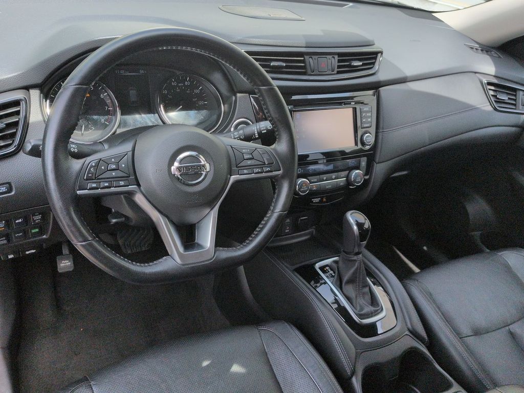 Thumbnail: 2017 Nissan Rogue - 2