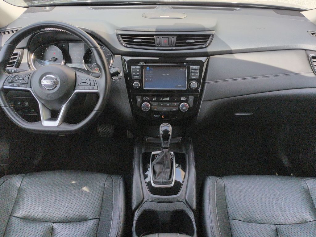 Thumbnail: 2017 Nissan Rogue - 8