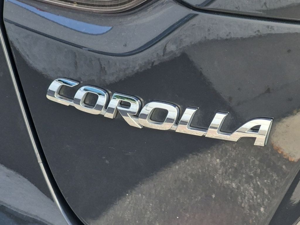 Thumbnail: 2025 Toyota Corolla - 25