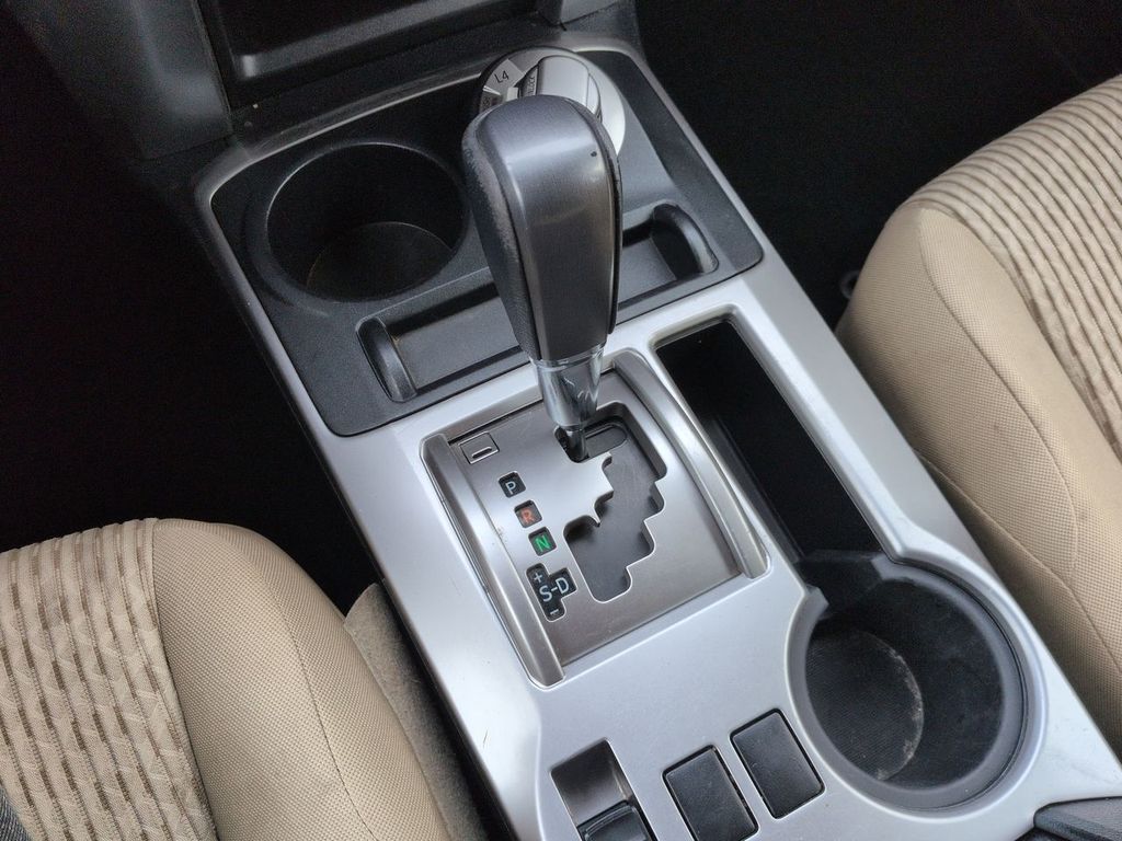 Thumbnail: 2016 Toyota 4Runner - 15