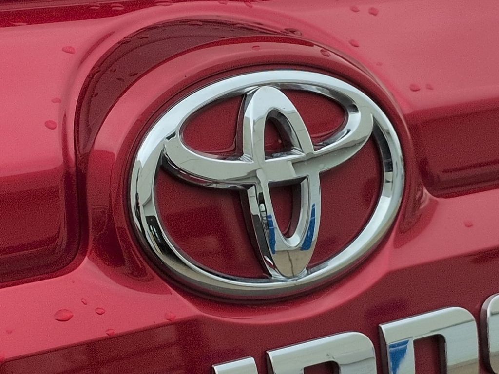 Thumbnail: 2019 Toyota 4Runner - 7