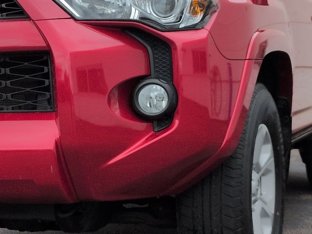 Thumbnail: 2019 Toyota 4Runner - 24