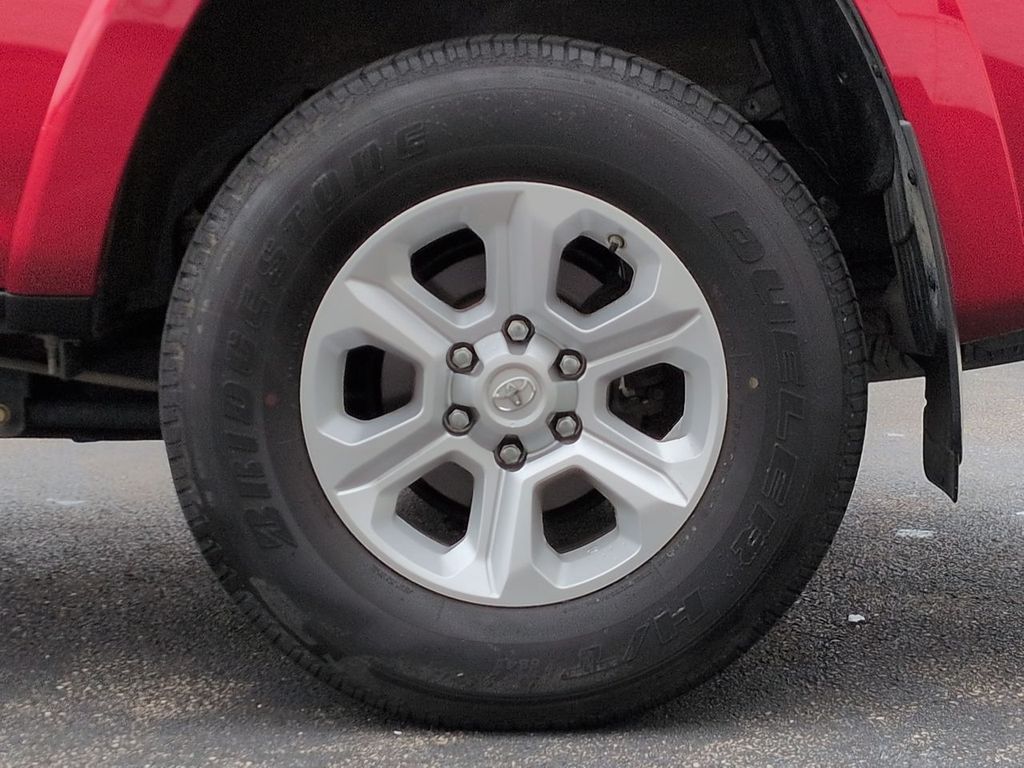 Thumbnail: 2019 Toyota 4Runner - 8
