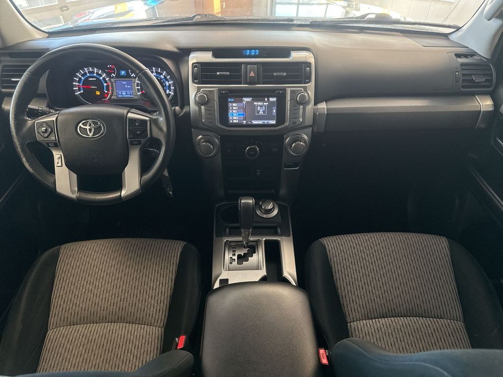 Thumbnail: 2015 Toyota 4Runner - 10