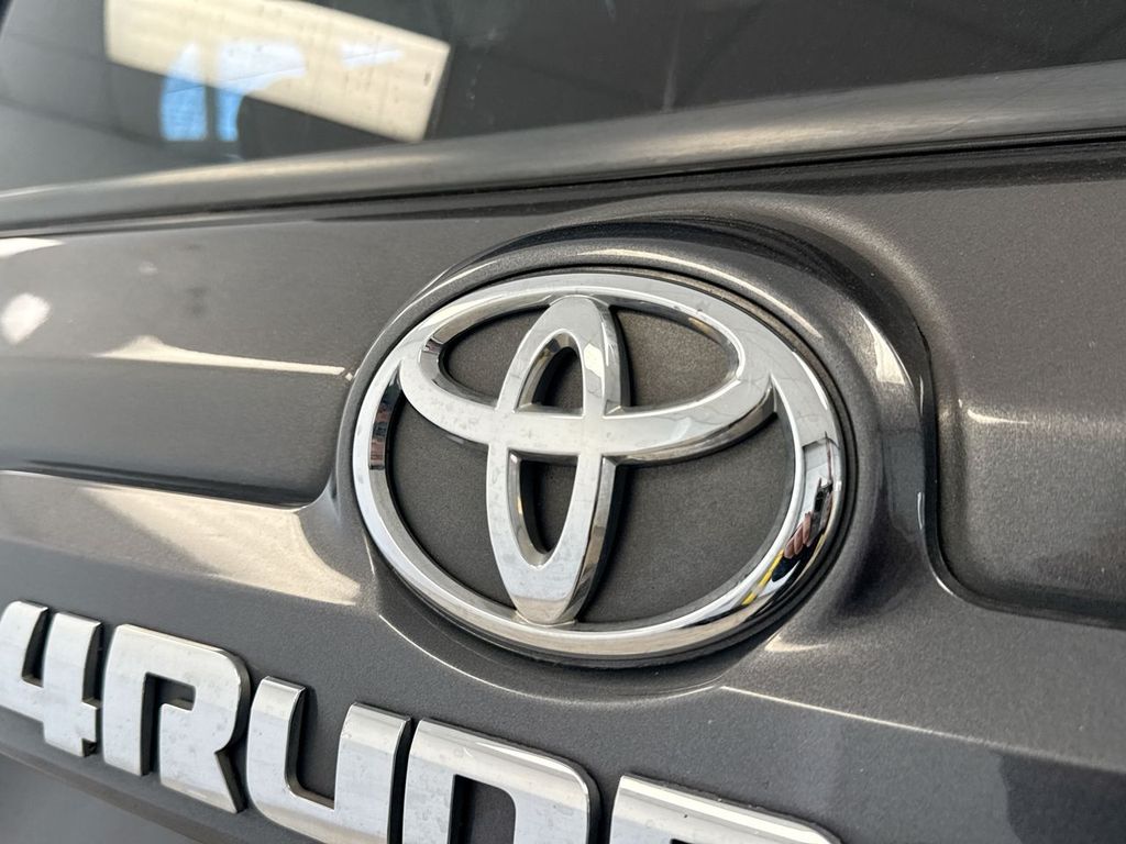 Thumbnail: 2015 Toyota 4Runner - 7