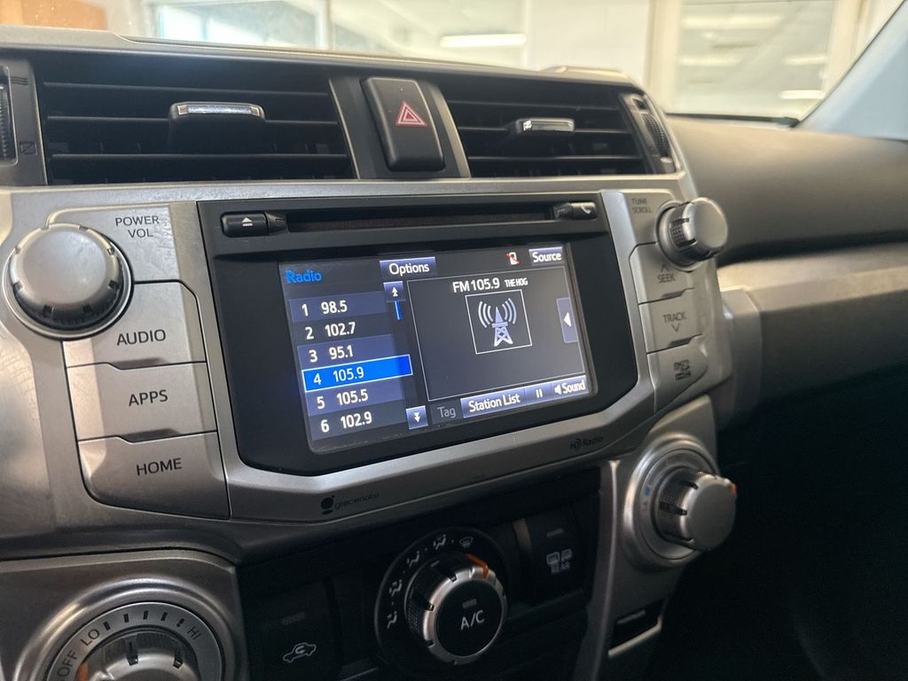 Thumbnail: 2015 Toyota 4Runner - 34