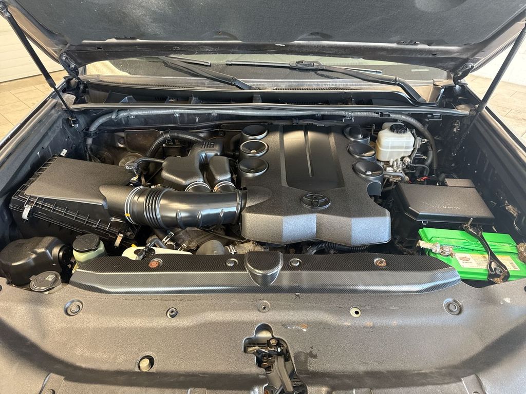 Thumbnail: 2015 Toyota 4Runner - 9