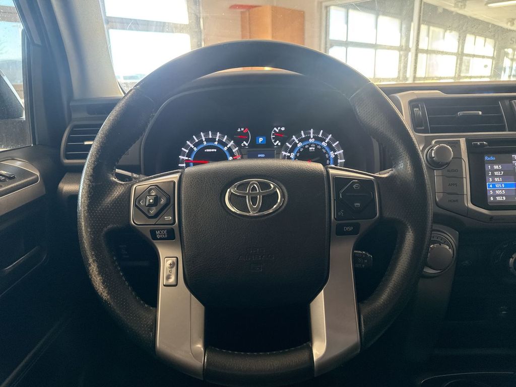 Thumbnail: 2015 Toyota 4Runner - 14