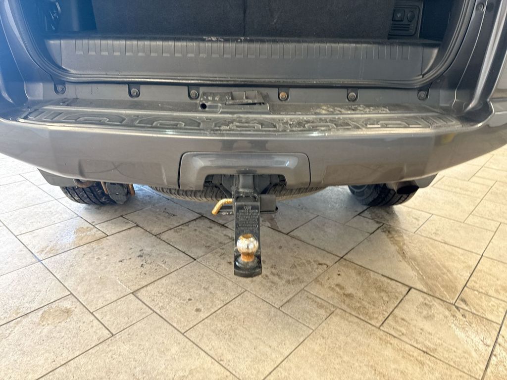 Thumbnail: 2015 Toyota 4Runner - 36