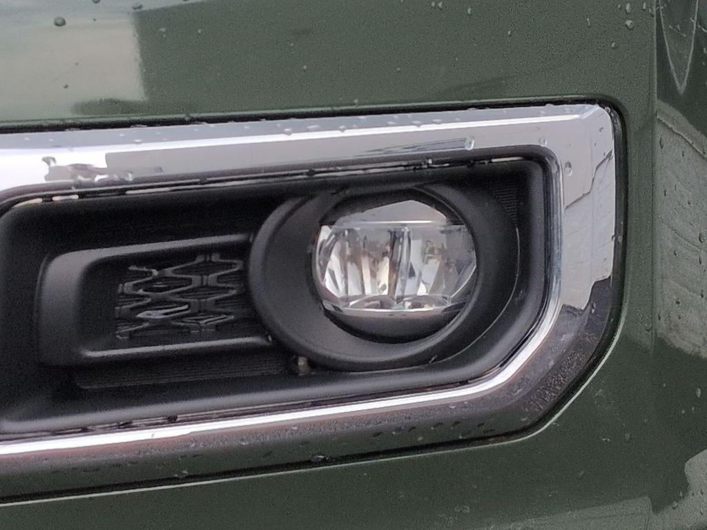 Thumbnail: 2022 Toyota 4Runner - 25