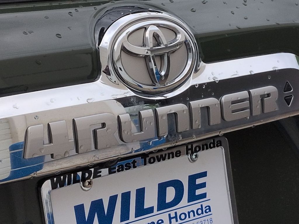 Thumbnail: 2022 Toyota 4Runner - 7