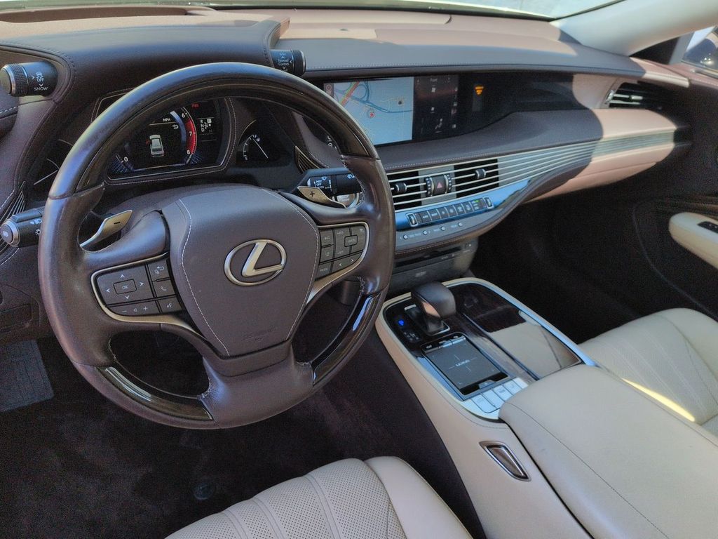 Thumbnail: 2020 Lexus LS - 2