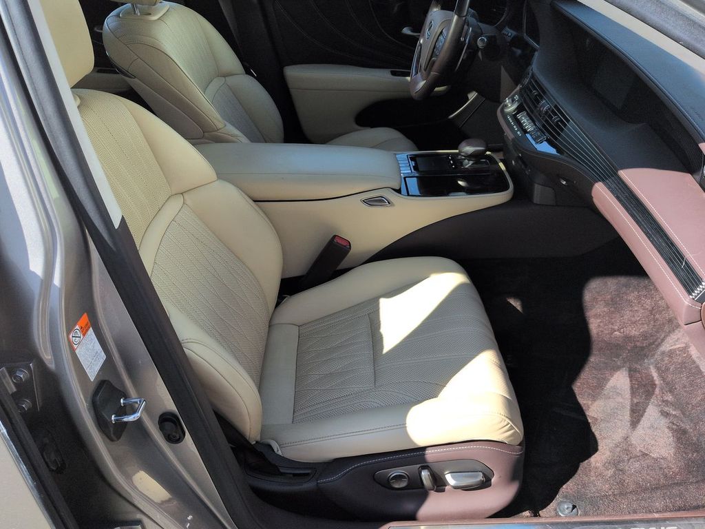 Thumbnail: 2020 Lexus LS - 11