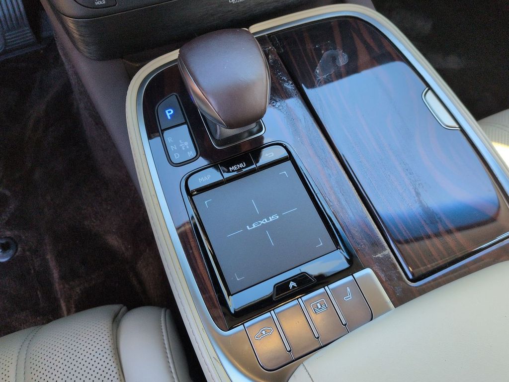 Thumbnail: 2020 Lexus LS - 16