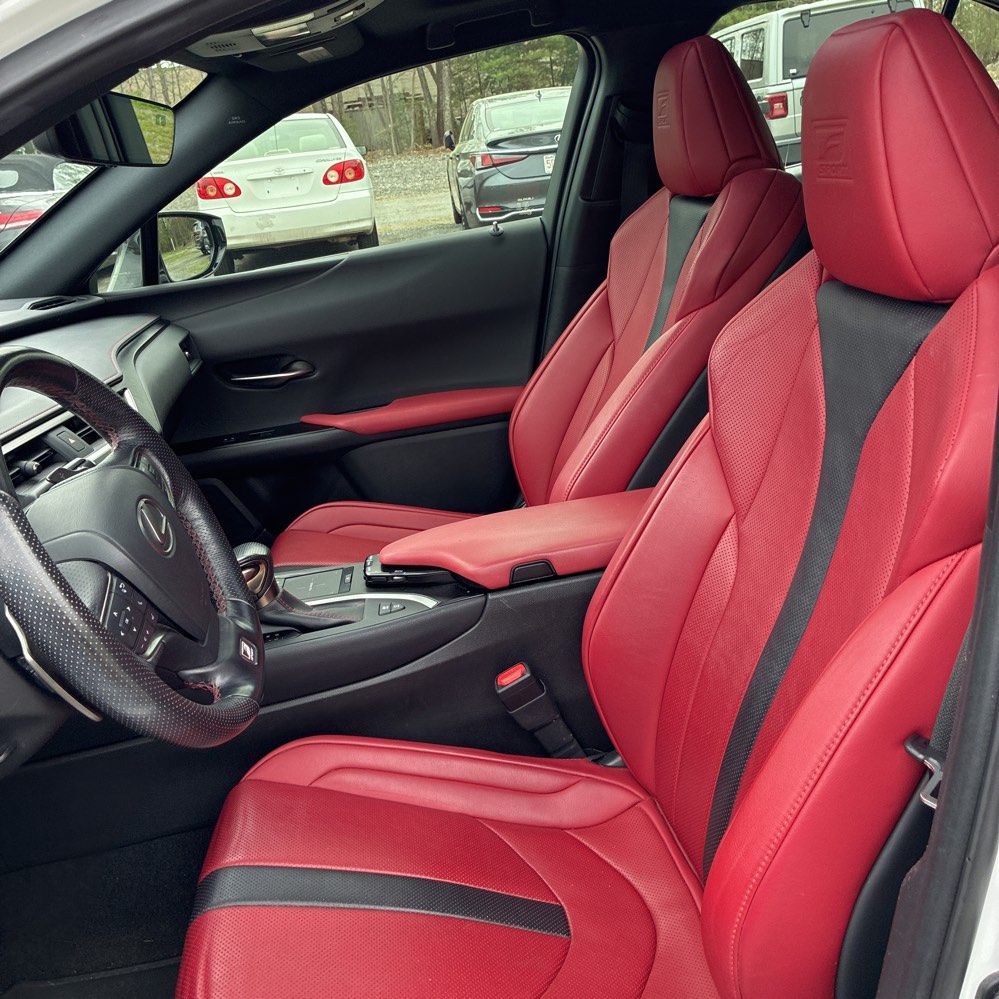 Thumbnail: 2021 Lexus UX - 5