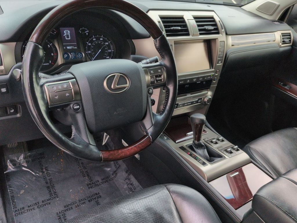 Thumbnail: 2018 Lexus GX - 2
