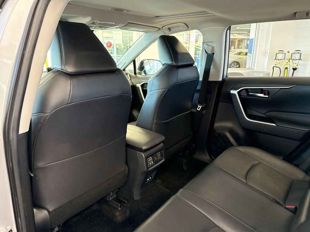 Thumbnail: 2023 Toyota RAV4 - 14