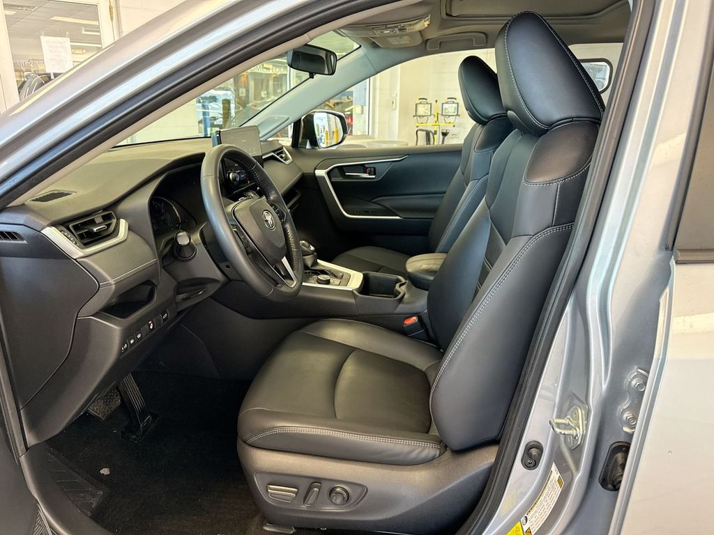 Thumbnail: 2023 Toyota RAV4 - 12