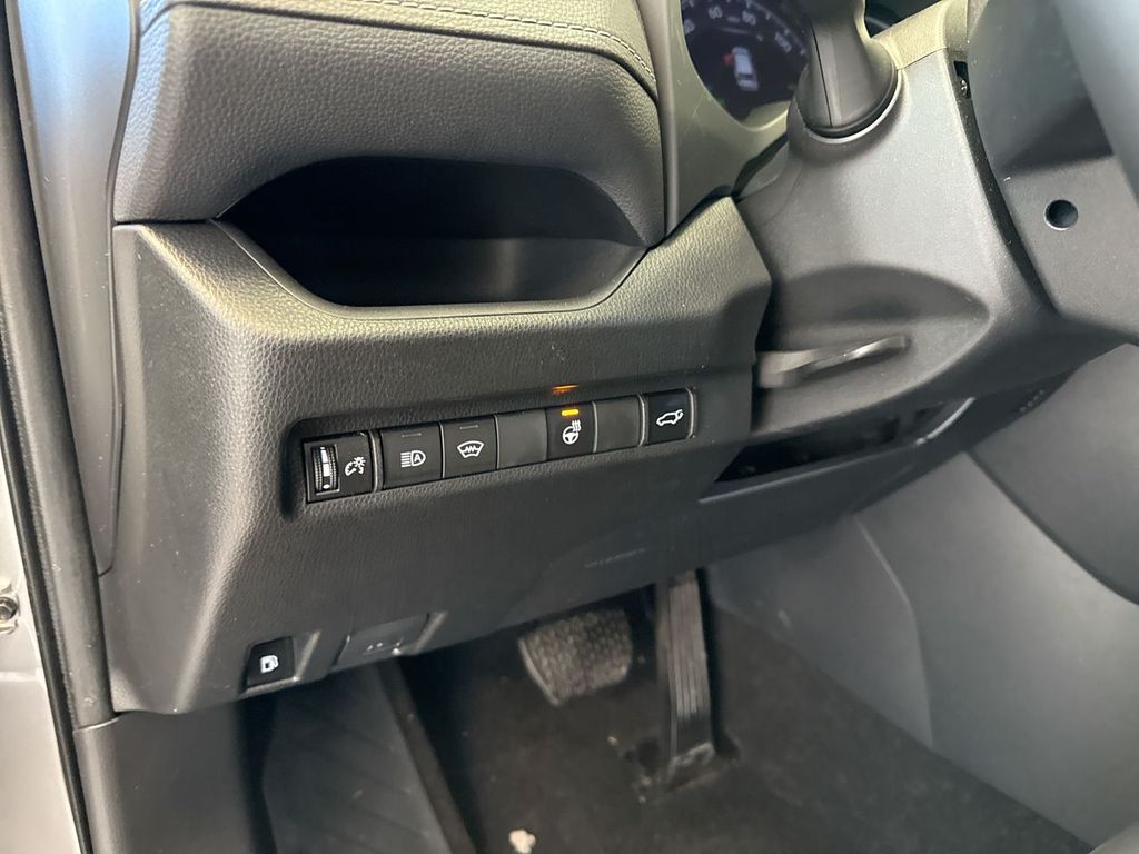 Thumbnail: 2023 Toyota RAV4 - 39