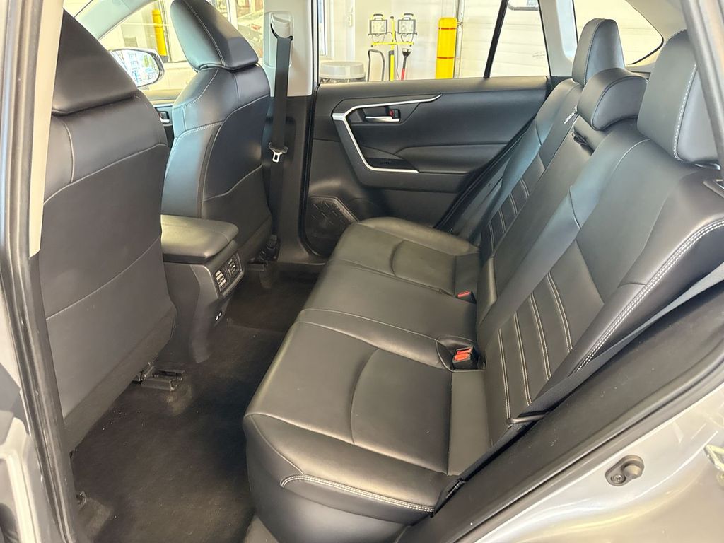 Thumbnail: 2023 Toyota RAV4 - 31