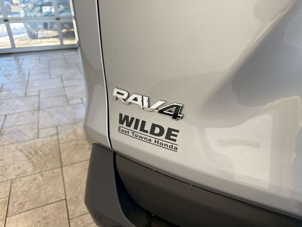 Thumbnail: 2023 Toyota RAV4 - 28