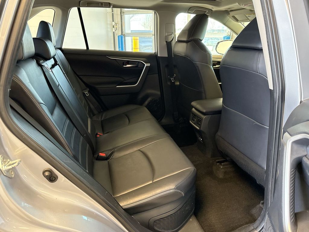 Thumbnail: 2023 Toyota RAV4 - 32