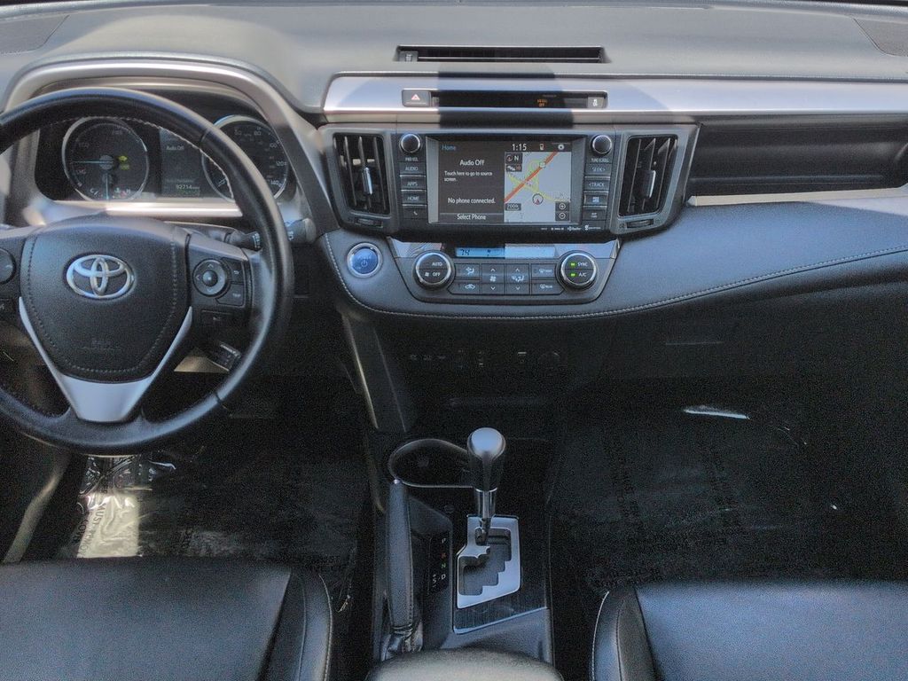 Thumbnail: 2016 Toyota RAV4 - 8