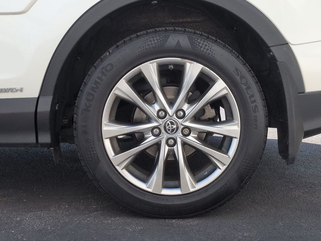 Thumbnail: 2016 Toyota RAV4 - 7