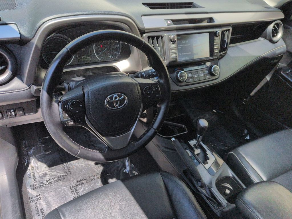 Thumbnail: 2016 Toyota RAV4 - 2