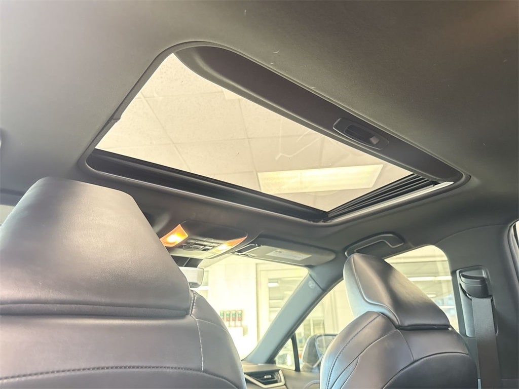 Thumbnail: 2020 Toyota RAV4 - 29