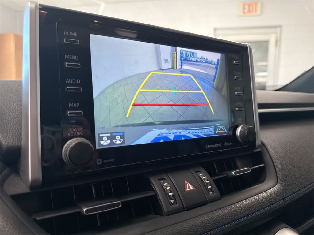 Thumbnail: 2020 Toyota RAV4 - 16