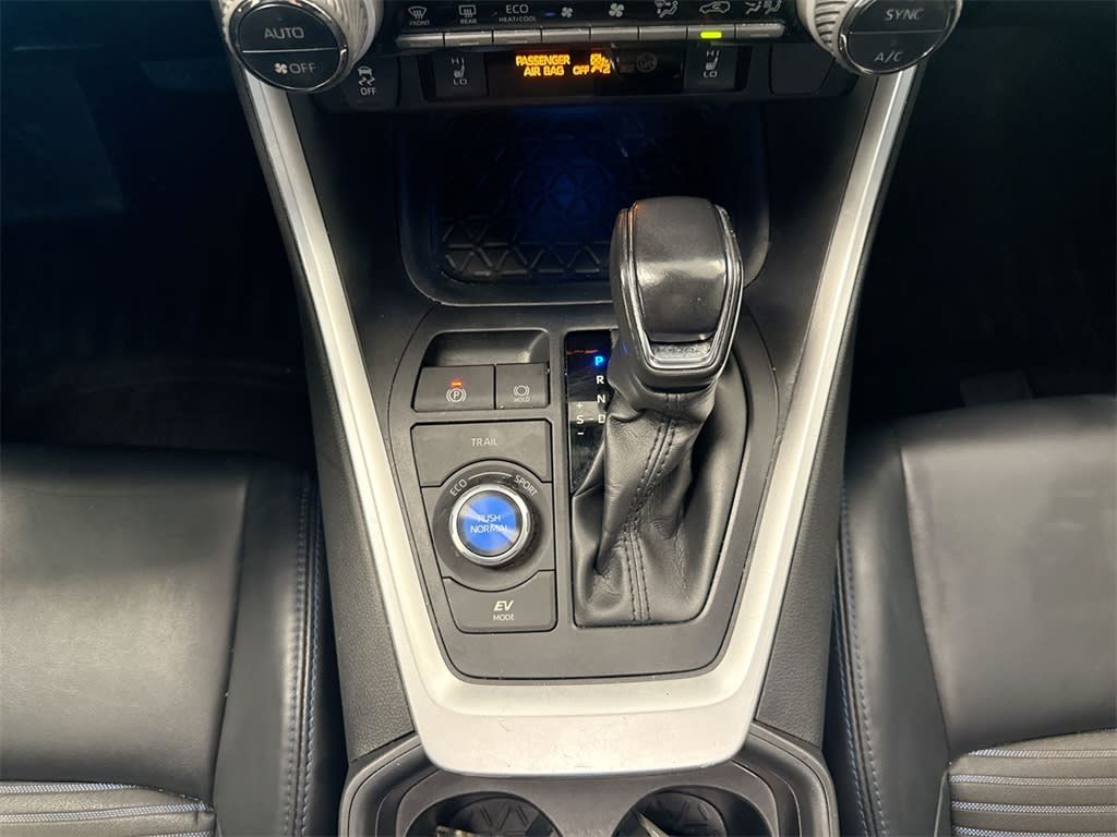 Thumbnail: 2020 Toyota RAV4 - 36