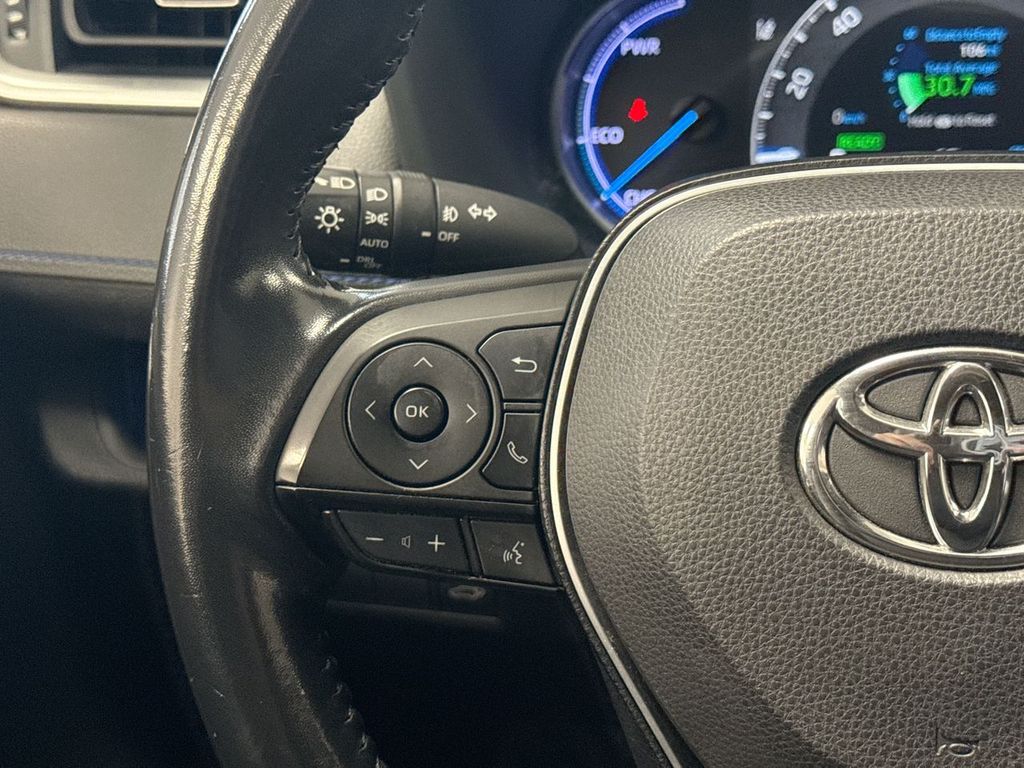 Thumbnail: 2019 Toyota RAV4 - 32