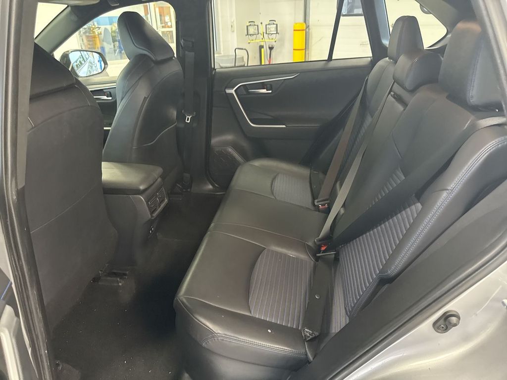 Thumbnail: 2019 Toyota RAV4 - 30