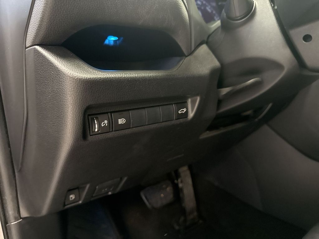 Thumbnail: 2019 Toyota RAV4 - 37