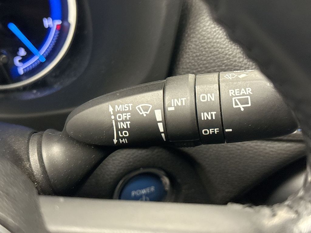 Thumbnail: 2019 Toyota RAV4 - 34