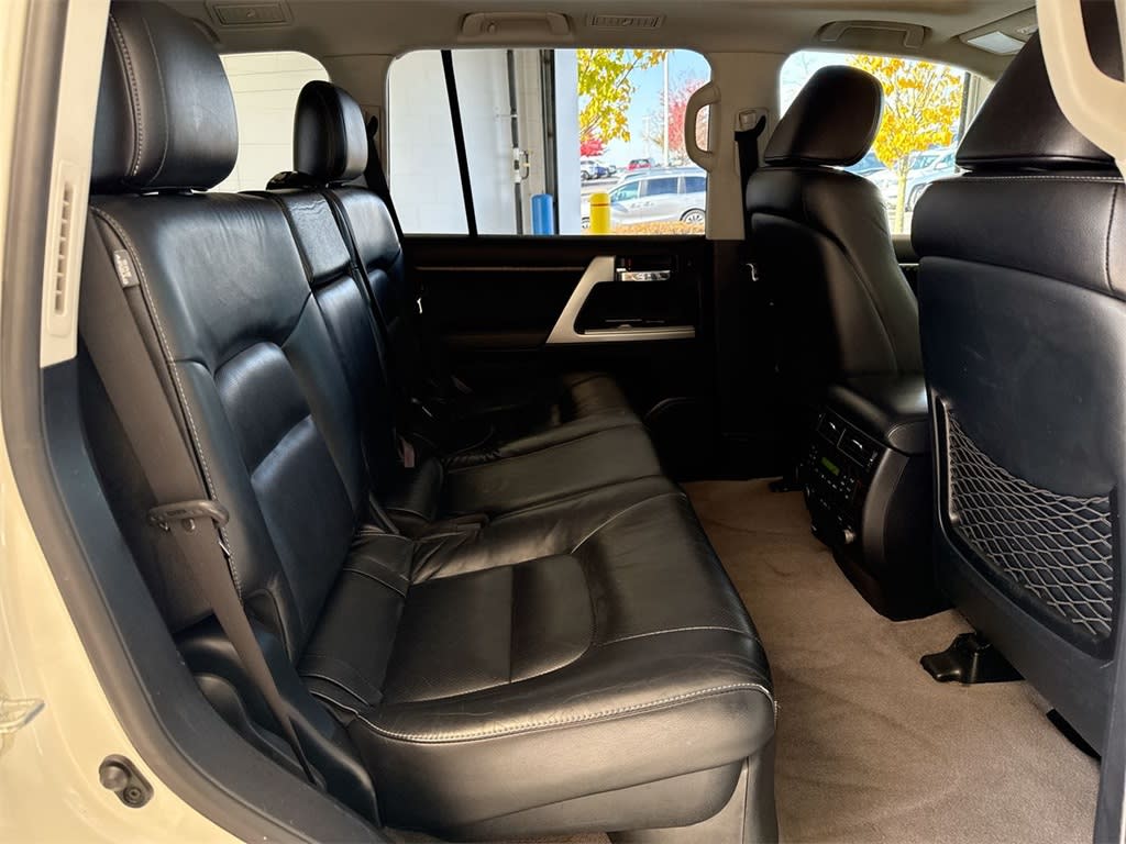 Thumbnail: 2015 Toyota Land Cruiser - 29