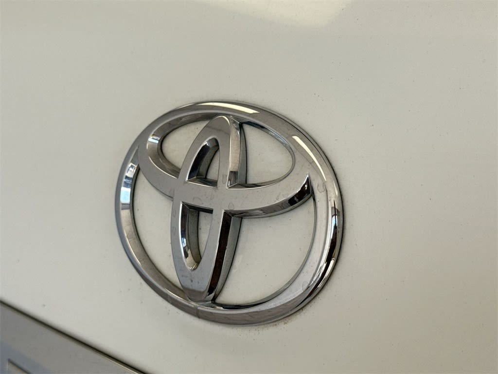 Thumbnail: 2015 Toyota Land Cruiser - 24