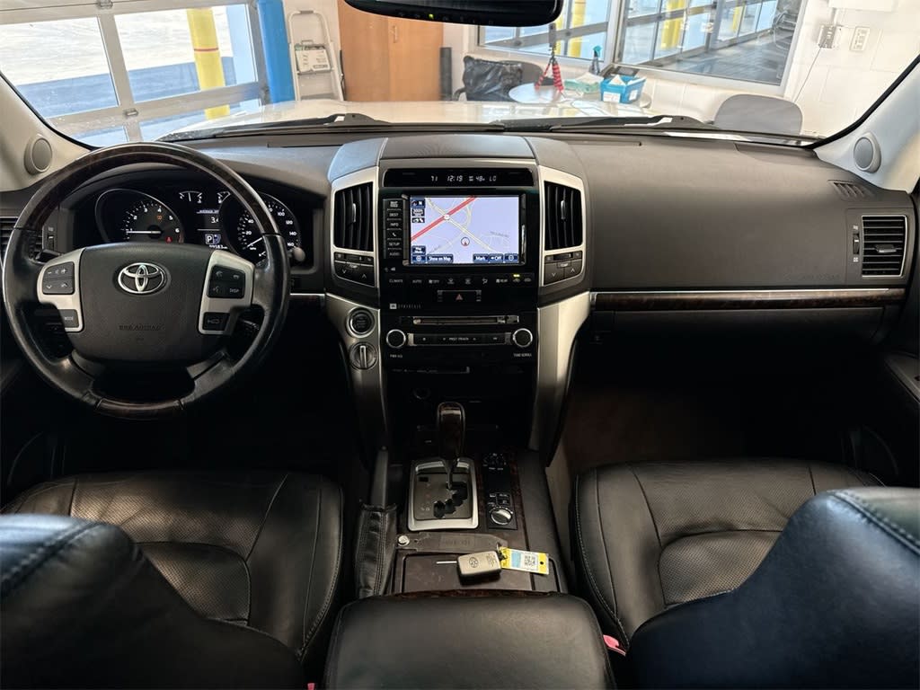 Thumbnail: 2015 Toyota Land Cruiser - 10