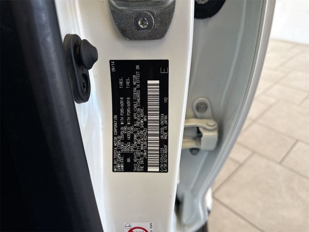 Thumbnail: 2015 Toyota Land Cruiser - 38