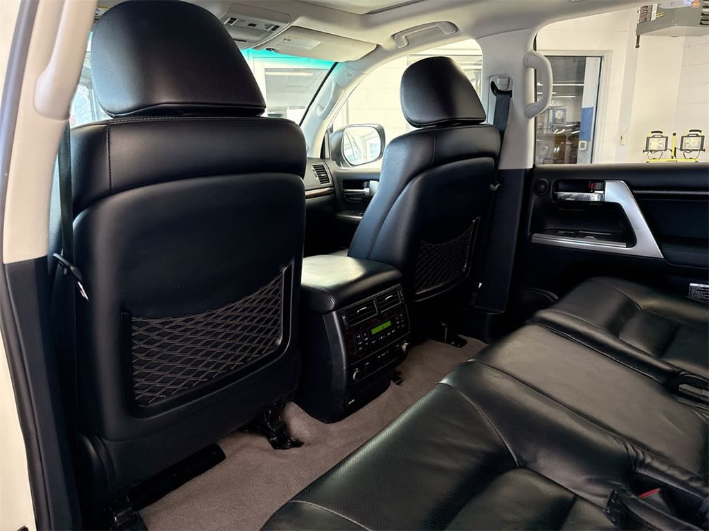 Thumbnail: 2015 Toyota Land Cruiser - 13