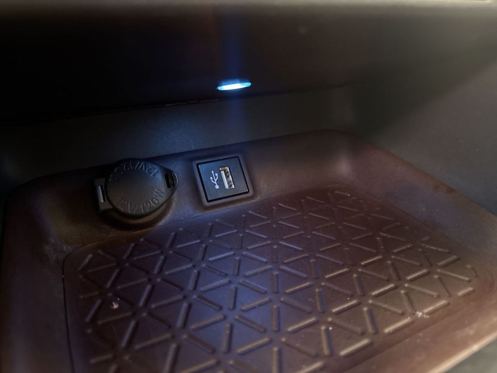 Thumbnail: 2023 Toyota RAV4 - 37