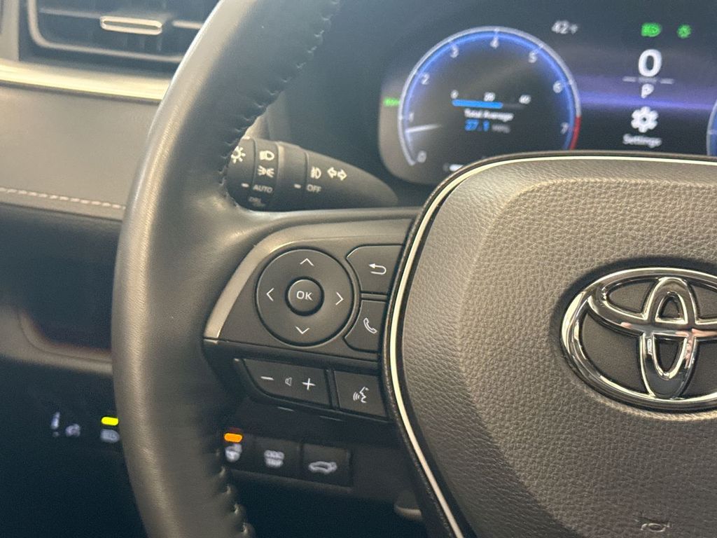 Thumbnail: 2023 Toyota RAV4 - 32