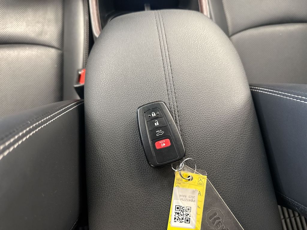 Thumbnail: 2023 Toyota RAV4 - 20