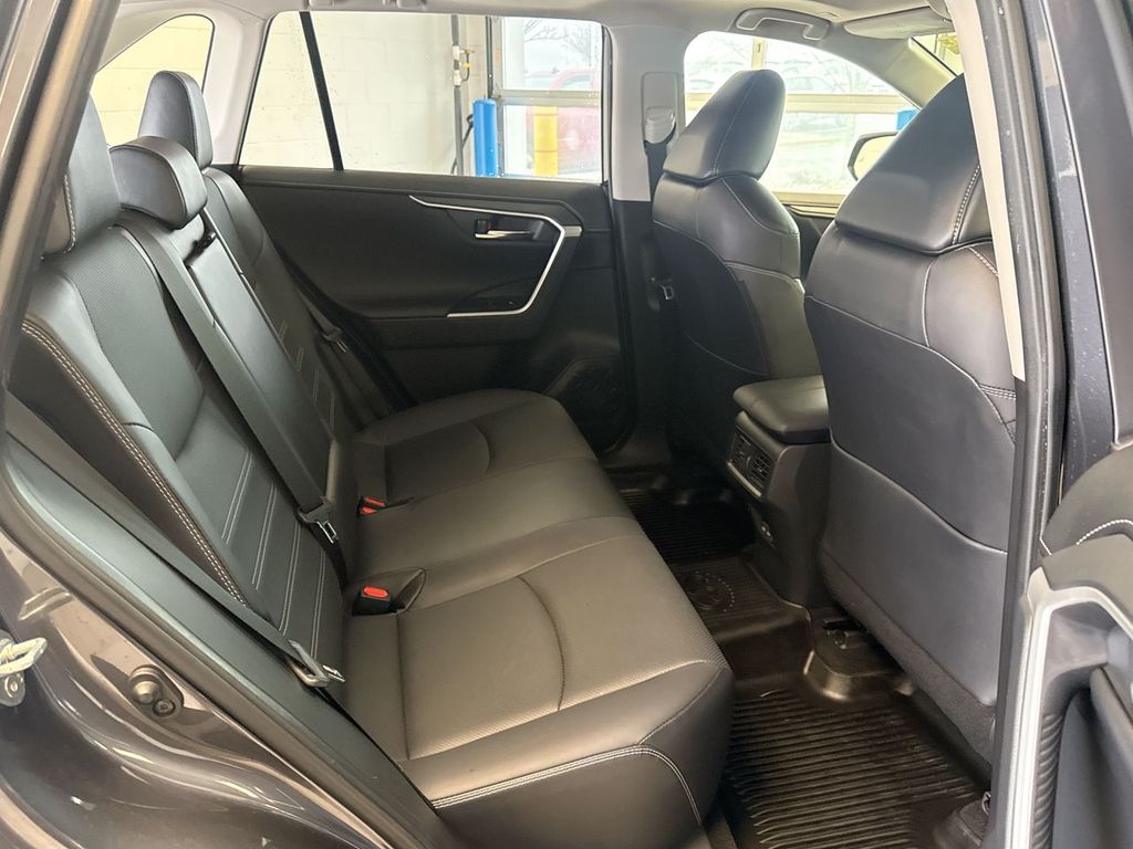 Thumbnail: 2023 Toyota RAV4 - 31