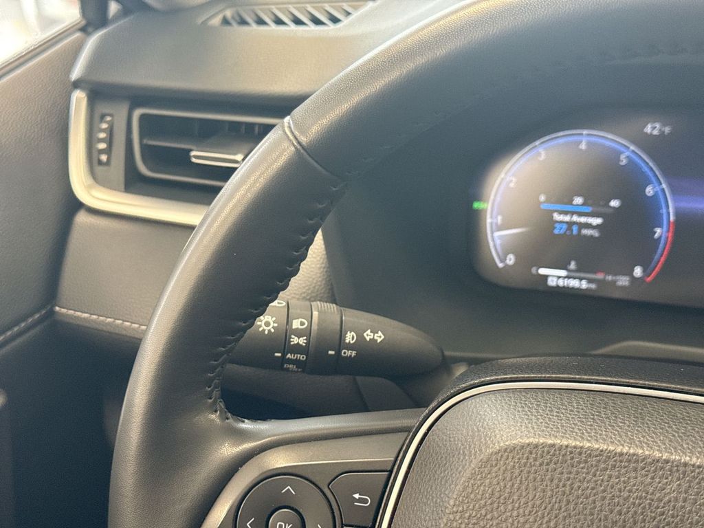 Thumbnail: 2023 Toyota RAV4 - 35