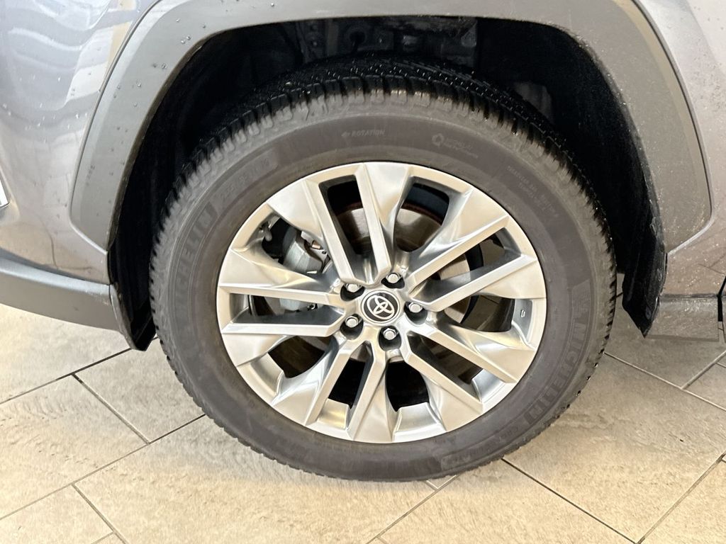 Thumbnail: 2023 Toyota RAV4 - 8