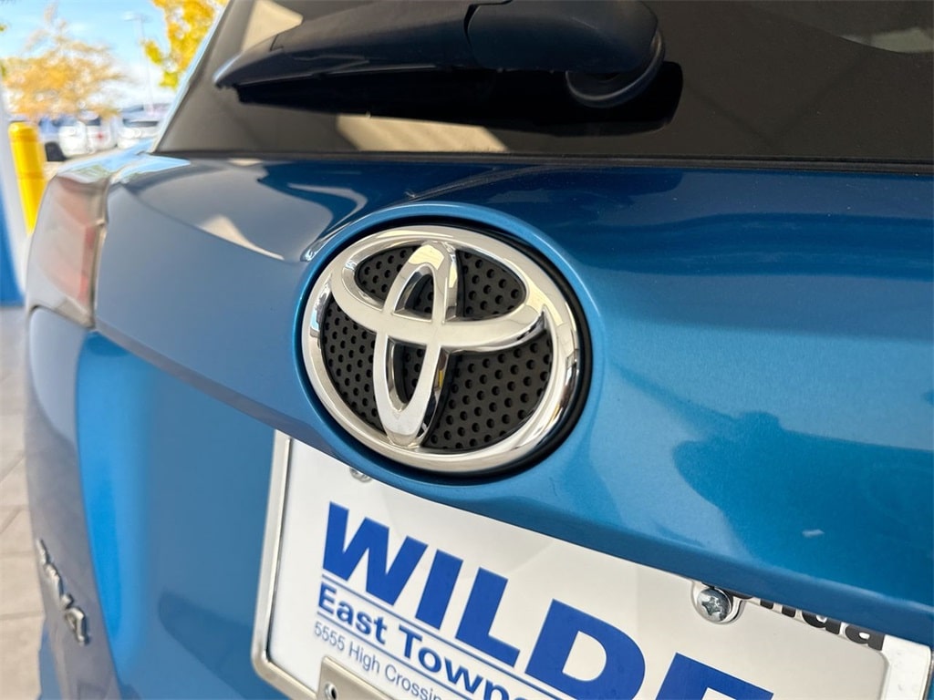 Thumbnail: 2017 Toyota RAV4 - 26