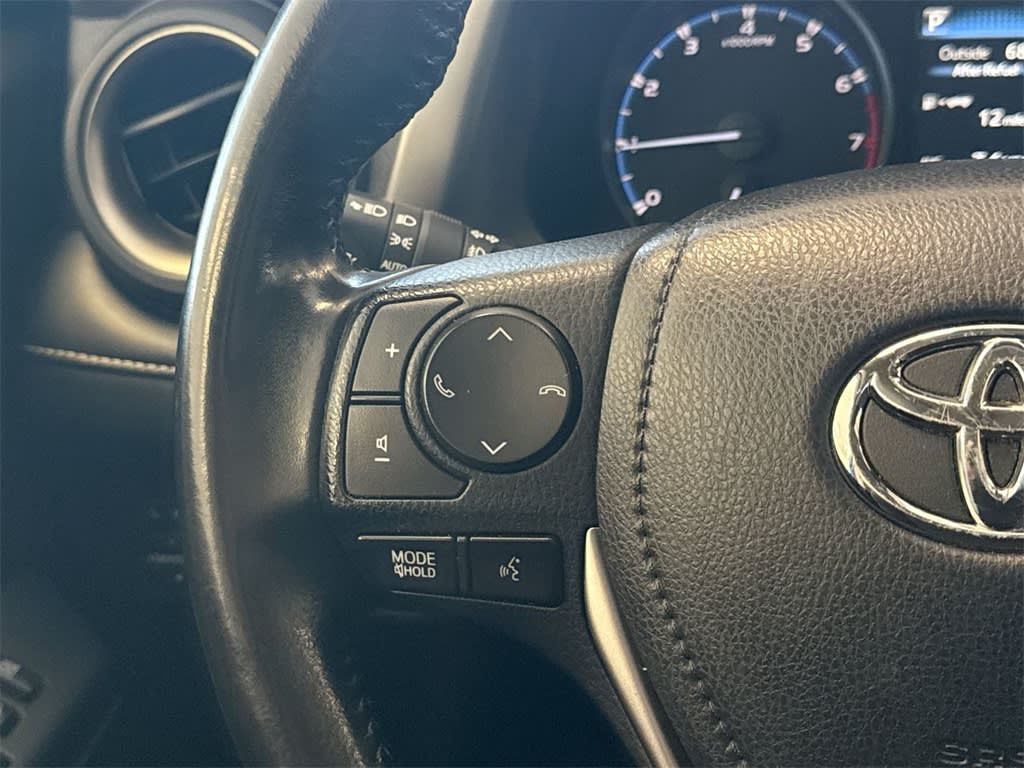 Thumbnail: 2017 Toyota RAV4 - 32