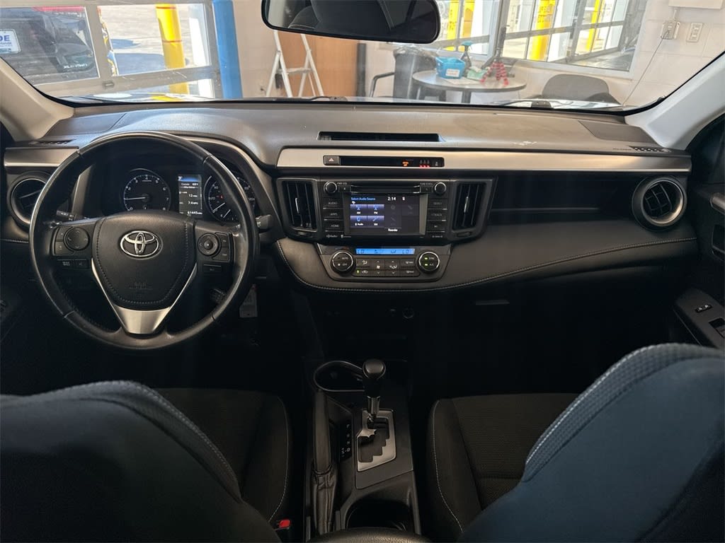 Thumbnail: 2017 Toyota RAV4 - 10